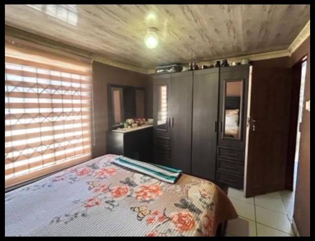 7 BEDROOM HOUSE FOR SALE IN PAYNEVILLE